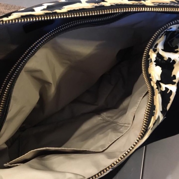 Kate Spade day cation diaper bag. - Picture 4 of 7